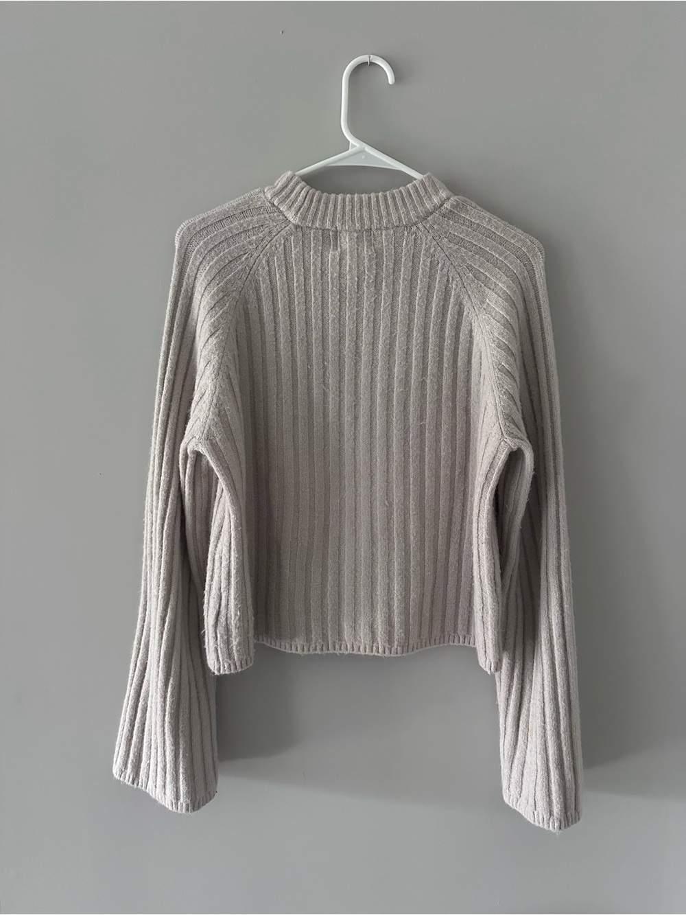 H&M Cream Ribbed Sweater - Picture 2 of 4